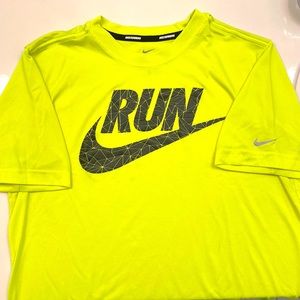 NIKE Running Dri-Fit T-Shirt | Men’s Medium